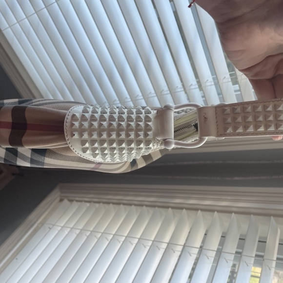 Auth studded hobo - Picture 2 of 5